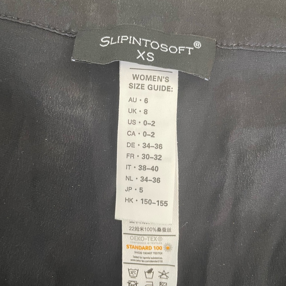 100% silk black pants slip into soft xs never worn